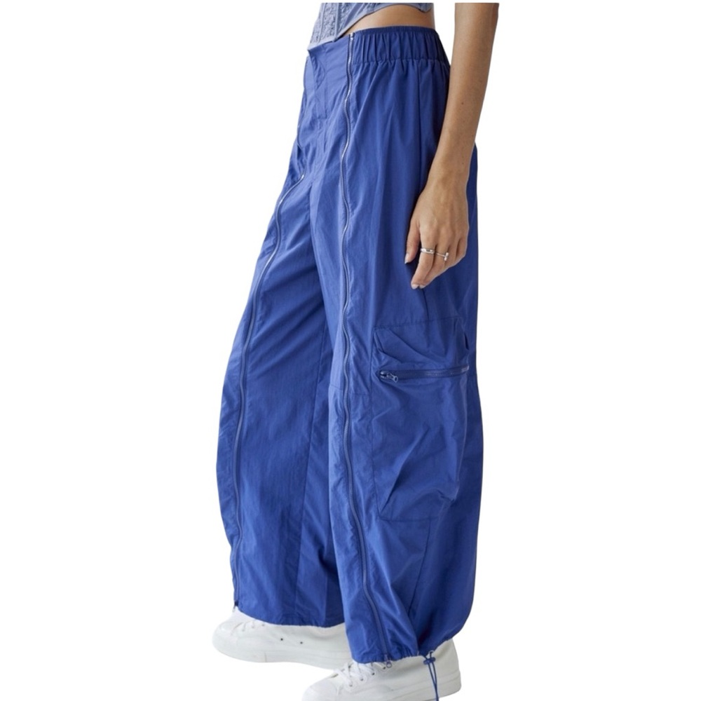 Urban Outfitters  Luna Nylon Balloon Pants Size 12 Awesome Pants!!